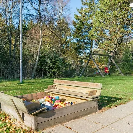 Three-bedroom Holiday In * Hals
